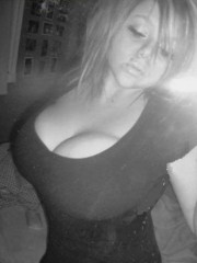 a single girl looking for men in Saint Clairsville, Ohio
